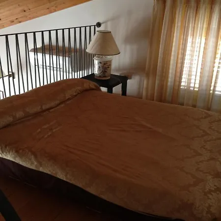 Le Dimore Al Vecchio Teatro Bed & Breakfast