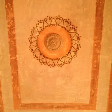 Le Dimore Al Vecchio Teatro Bed & Breakfast